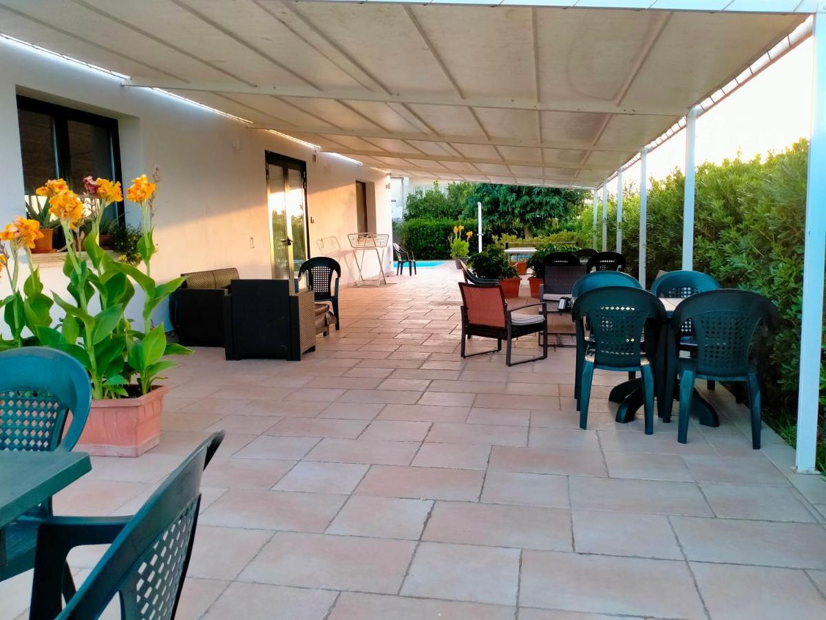 B&B Hotel Helios Uggiano La Chiesa Exterior photo